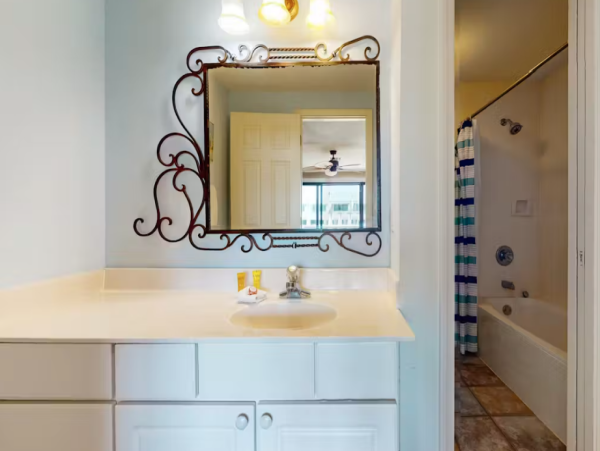 Updated Beachfront Suite Retreat with Pool & Tennis - Perfect Family Getaway